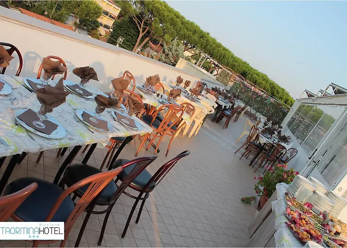 Hotel Taormina 3*