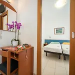 Taormina Hotel 3*