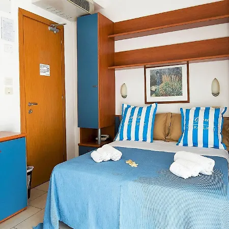 Отель Taormina 3*